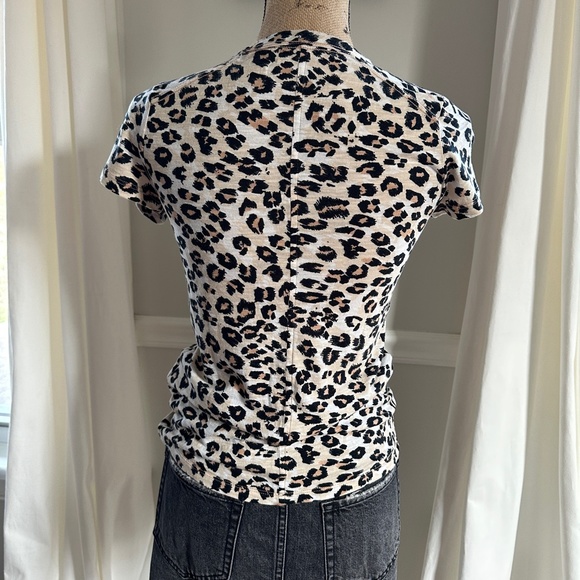 BR Cozy Slub animal print Round neck Tee | Big Cat print - Picture 4 of 6
